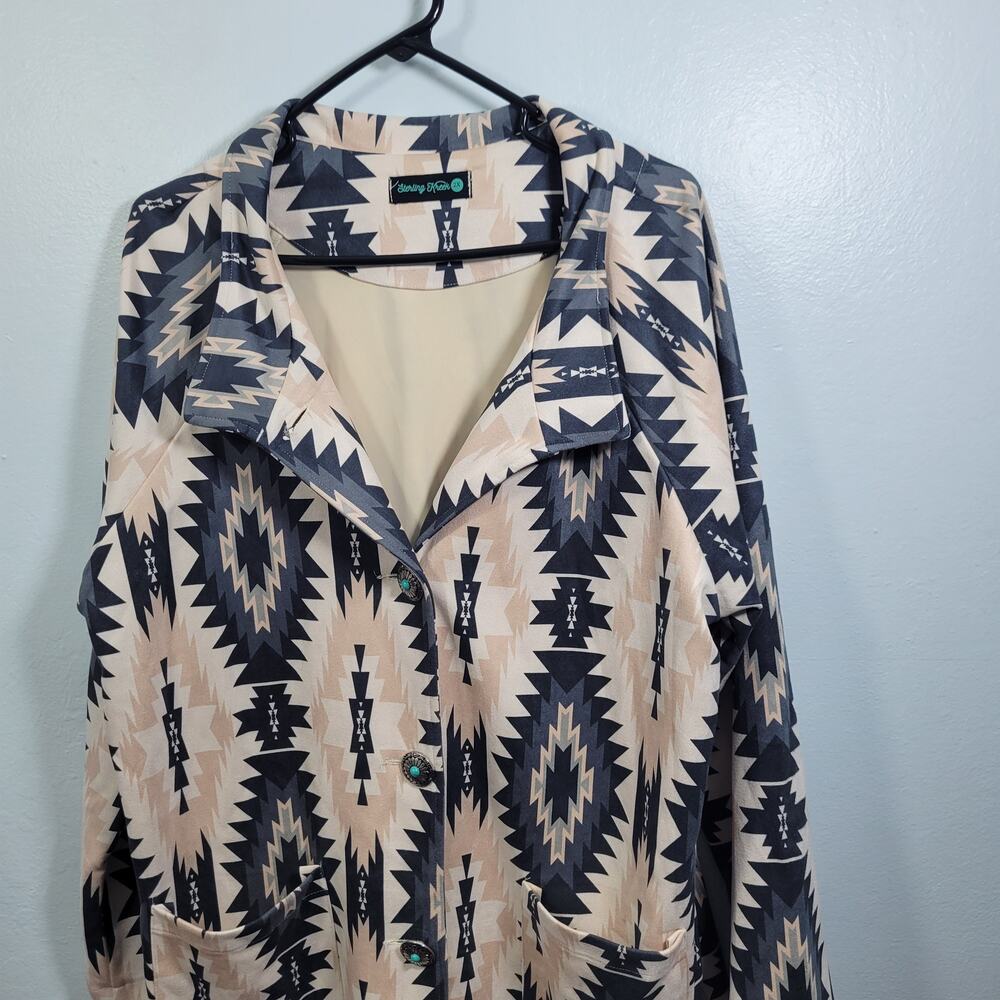 Sterling Kreek Western Wear Coat Featuring Southwestern Aztec Pattern Size 2X - Picture 7 of 8